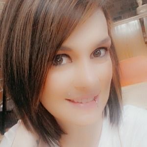 Meet your Posher, Kendra